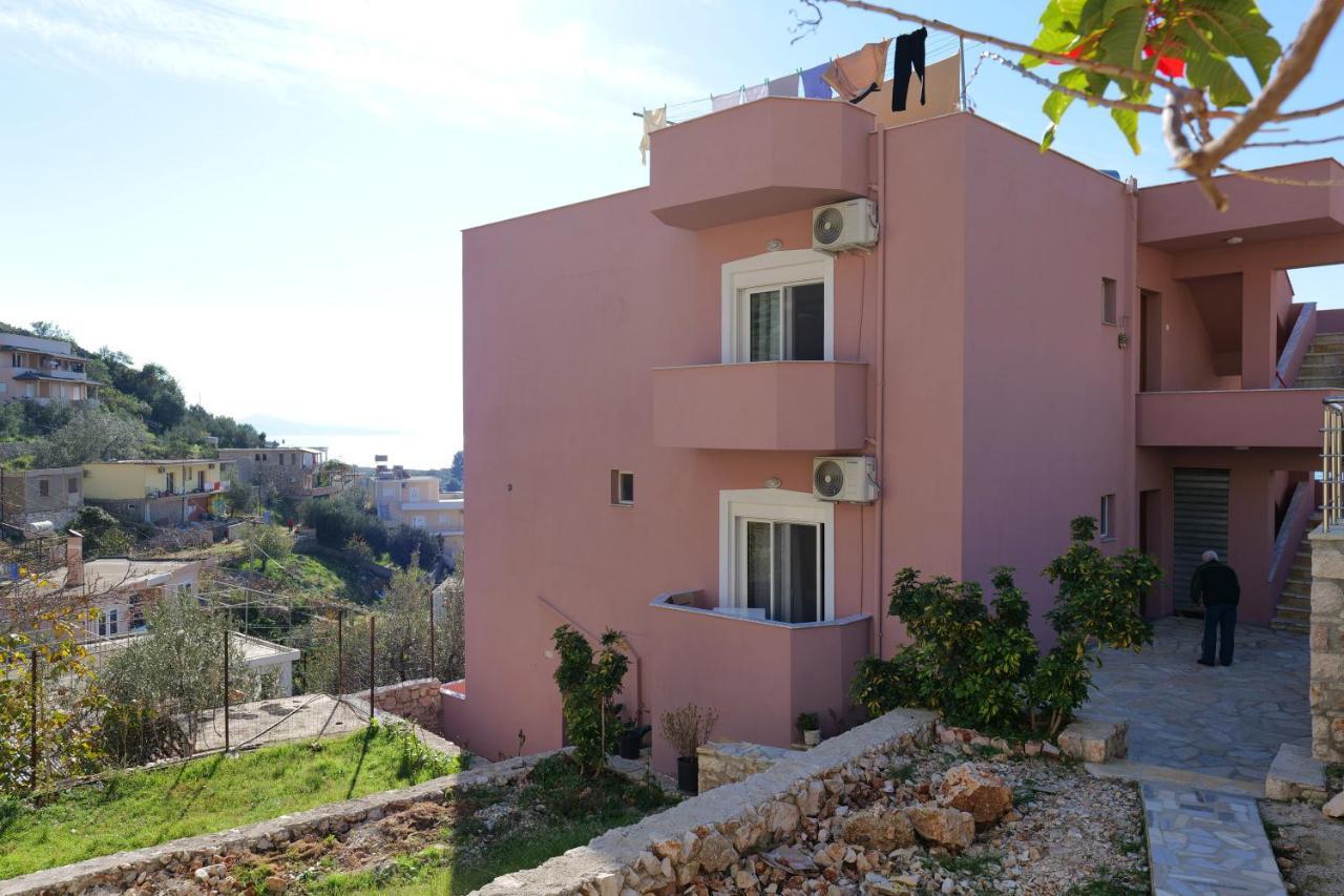 Pink Holiday Sarandë Buitenkant foto